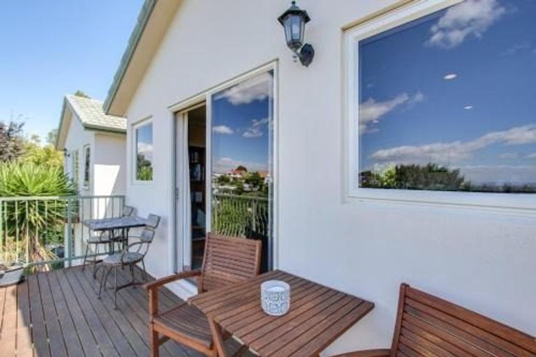 Photo of property in 13b Onslow Road, Bluff Hill, Napier, 4110