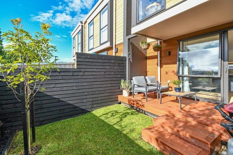 Photo of property in 3/24 Parson Lane, Papatoetoe, Auckland, 2025