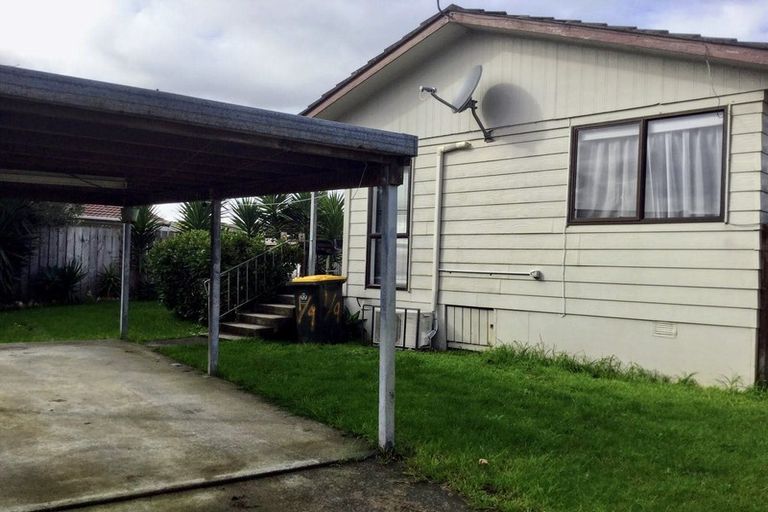 Photo of property in 1/9 Mcgreal Place, Weymouth, Auckland, 2103