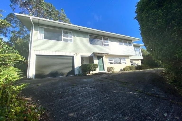 Photo of property in 8 Arapiko Street, Johnsonville, Wellington, 6037