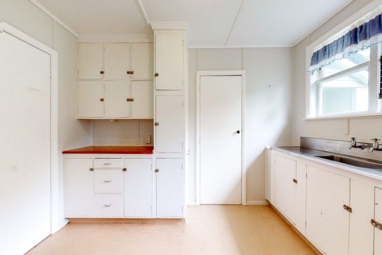 Photo of property in 62 Delaney Drive, Stokes Valley, Lower Hutt, 5019