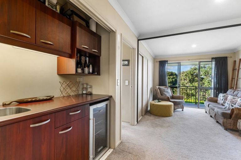 Photo of property in 67 Harbour View Road, Te Atatu Peninsula, Auckland, 0610