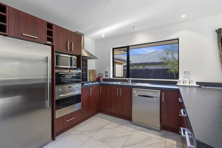 Photo of property in 26 Hemingway Place, Spencerville, Christchurch, 8083