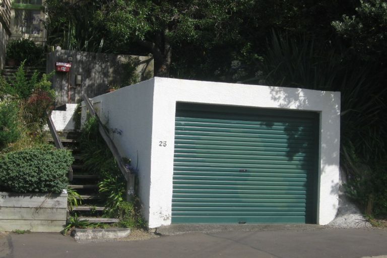 Photo of property in 23 Saint Michaels Crescent, Kelburn, Wellington, 6012
