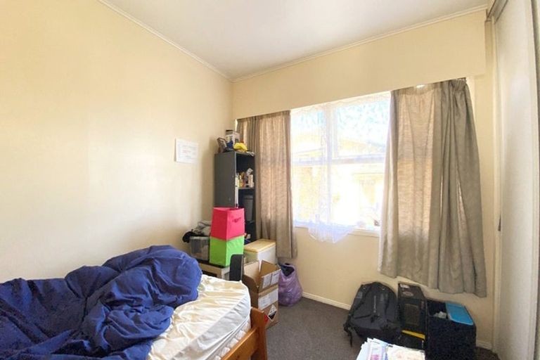 Photo of property in 15 Woodcote Drive, Glenfield, Auckland, 0629
