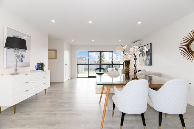 Photo of property in 3/7 Ranui Station Road, Ranui, Auckland, 0612