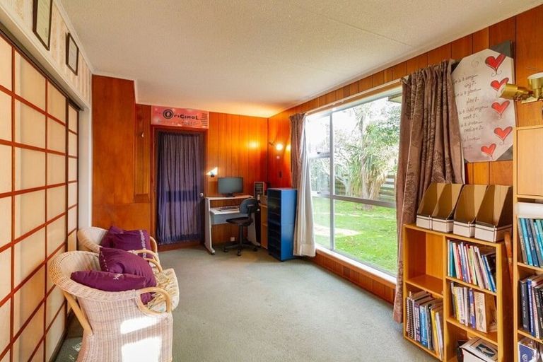 Photo of property in 7 Alma Place, Milson, Palmerston North, 4414
