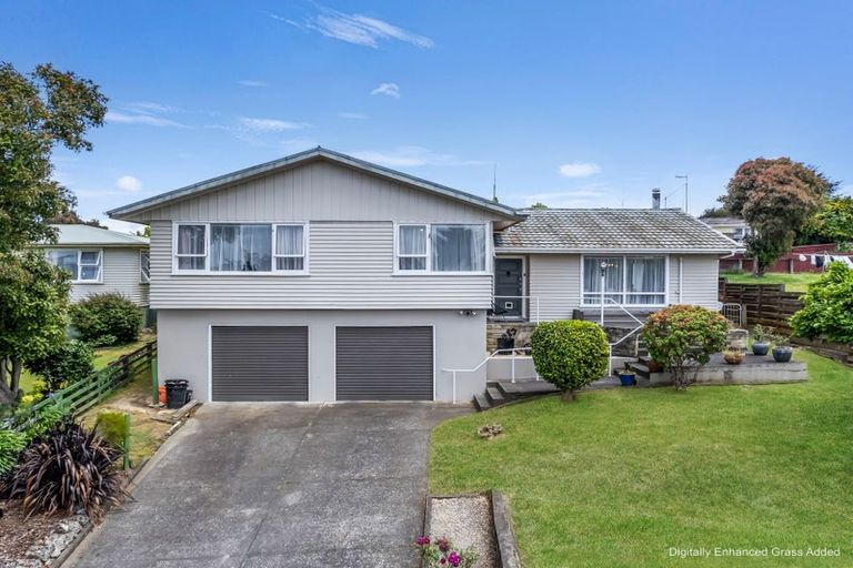 Photo of property in 11 Ries Street, Dannevirke, 4930