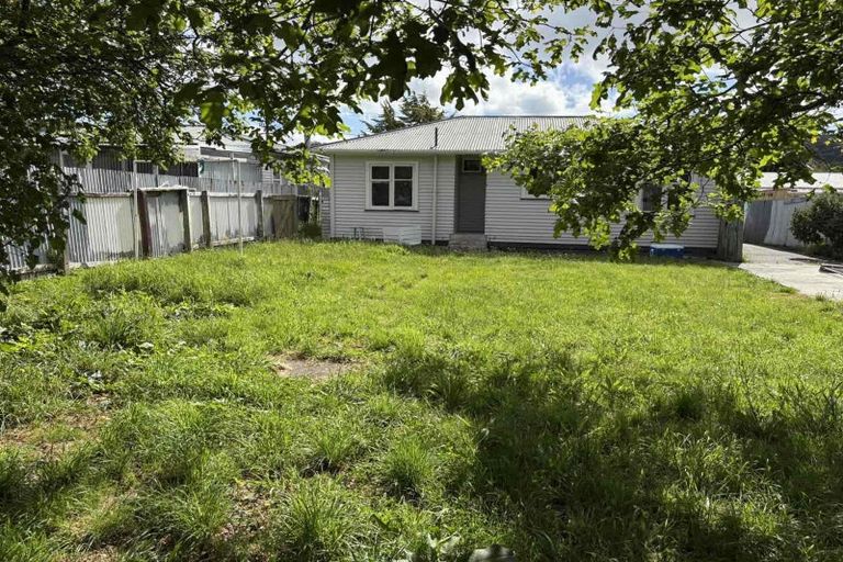 Photo of property in 100 Frederick Street, Wainuiomata, Lower Hutt, 5014