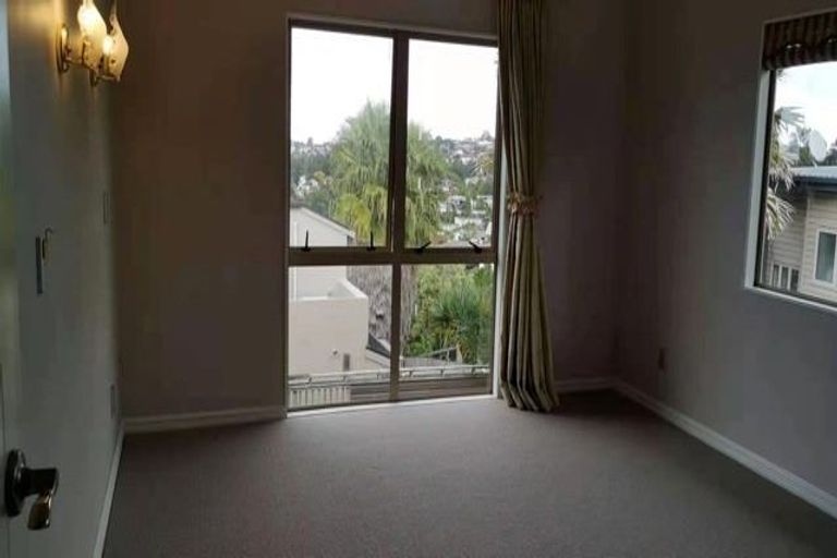 Photo of property in 11 Monarch Avenue, Hillcrest, Auckland, 0627