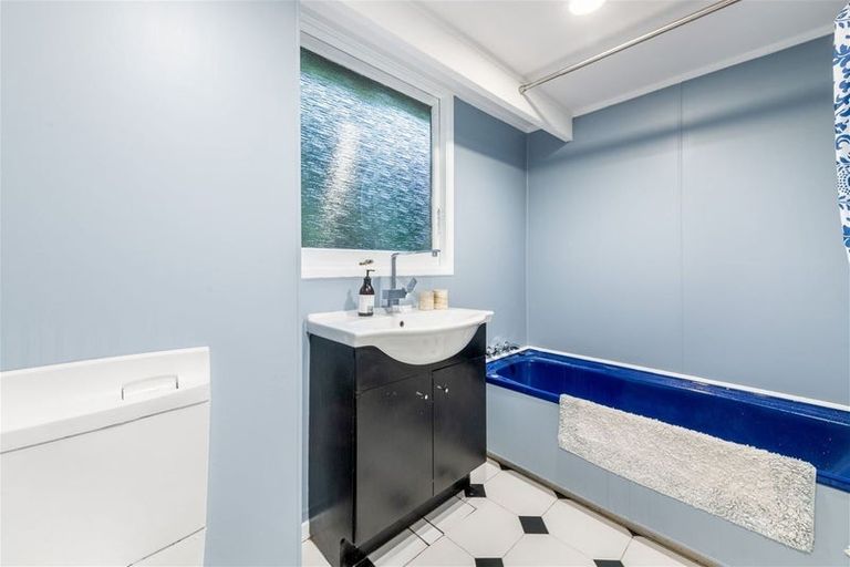 Photo of property in 40 Tanekaha Road, Titirangi, Auckland, 0604