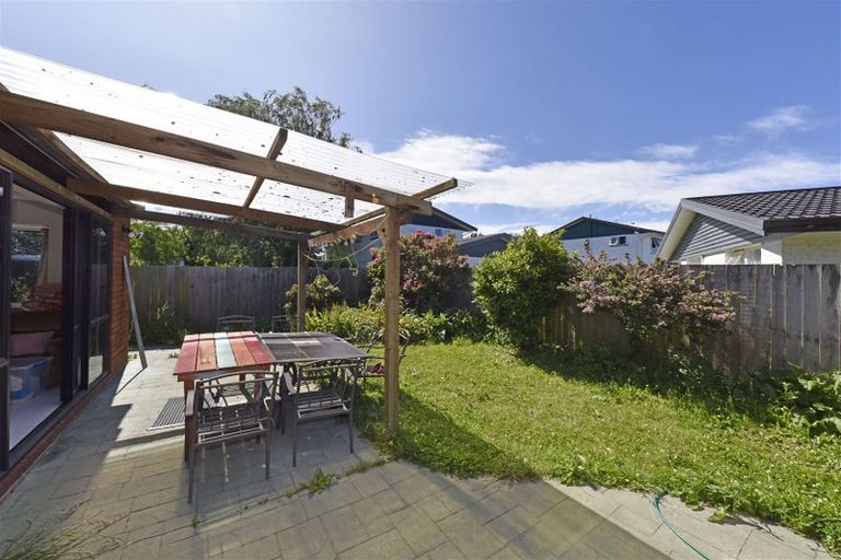 Photo of property in 2/4 Betwin Avenue, Sockburn, Christchurch, 8042