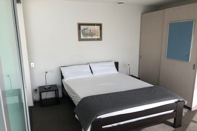 Photo of property in Summit Apartments, 2/184 Molesworth Street, Thorndon, Wellington, 6011