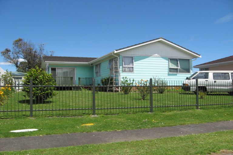 Photo of property in 12 Desford Place, Mangere, Auckland, 2022