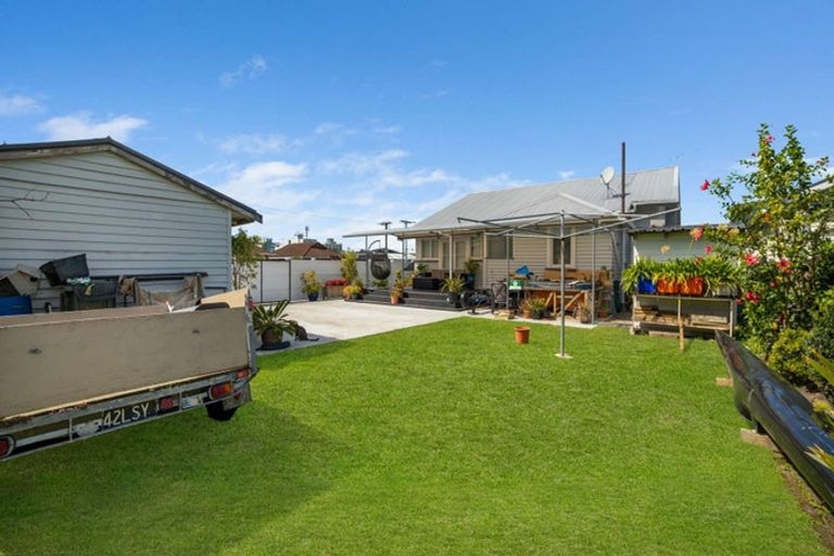 Photo of property in 195 Derby Street, Gisborne, 4010