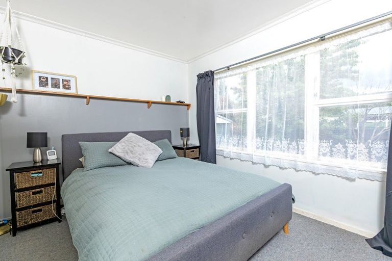 Photo of property in 19 Hardie Grove, Featherston, 5710