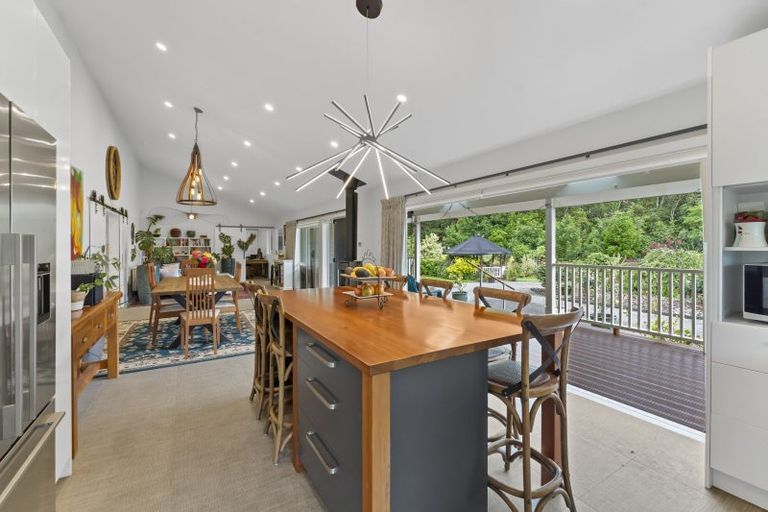 Photo of property in 140 School Road, Te Horo, Otaki, 5582