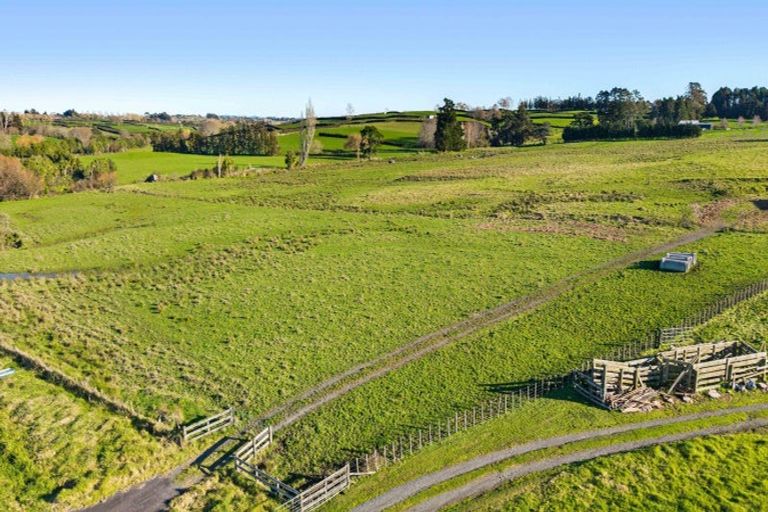 Photo of property in 197 Charles Road, Karaka, Papakura, 2580