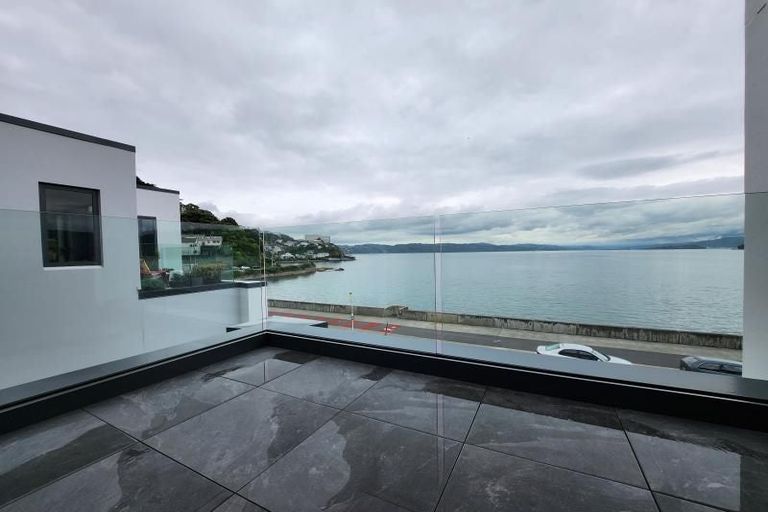 Photo of property in 8/148 Evans Bay Parade, Roseneath, Wellington, 6021