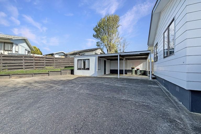 Photo of property in 4 Nearco Street, Randwick Park, Auckland, 2105