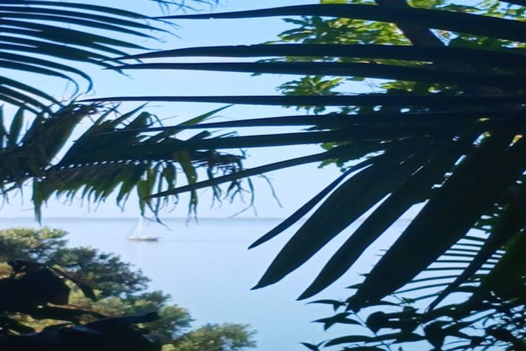 Photo of property in 102 Beach Road, Onerahi, Whangarei, 0110