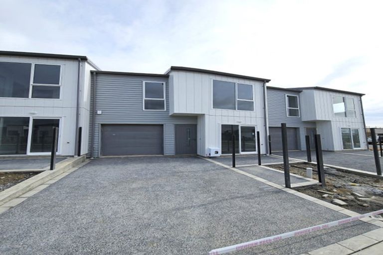 Photo of property in 81 Hokioi Drive, Kenepuru, Porirua, 5022