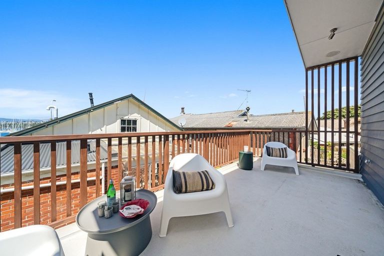 Photo of property in 528a Evans Bay Parade, Hataitai, Wellington, 6021