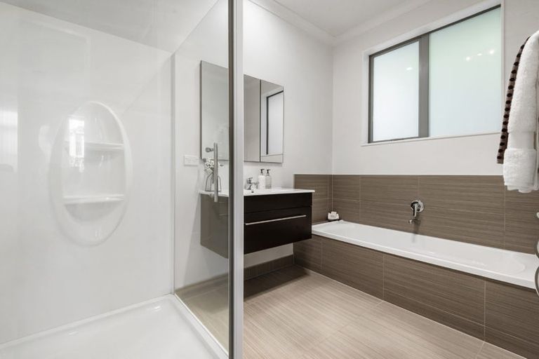 Photo of property in 16 Major Henry Greens, Silverdale, 0932