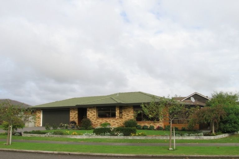 Photo of property in 20 Cranbrook Grove, Waikanae, 5036