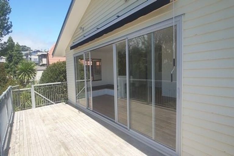 Photo of property in 17 Bert Wilson Place, Cockle Bay, Auckland, 2014