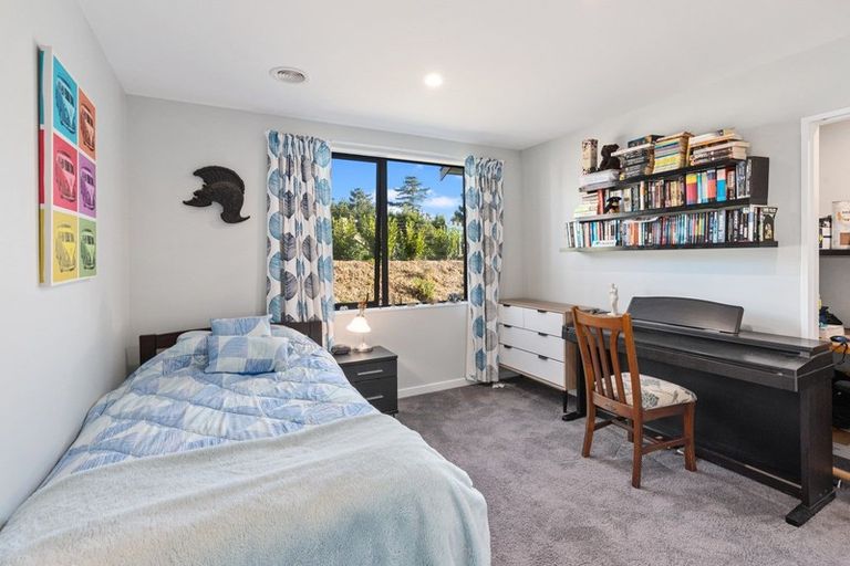 Photo of property in 48 Ferndale Drive, Waikanae, 5036