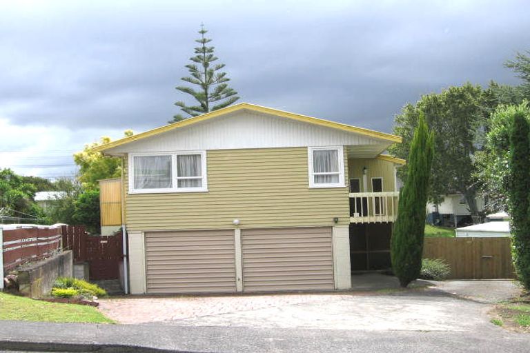 Photo of property in 14 Patts Avenue, Glendene, Auckland, 0602