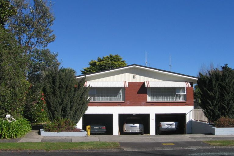 Photo of property in 35 Hooker Avenue, Chedworth, Hamilton, 3210