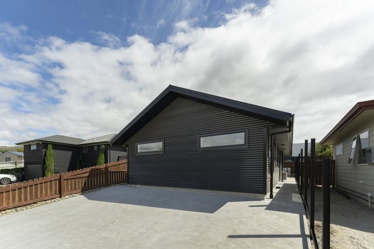 Photo of property in 3a Sarita Place, Cromwell, 9310