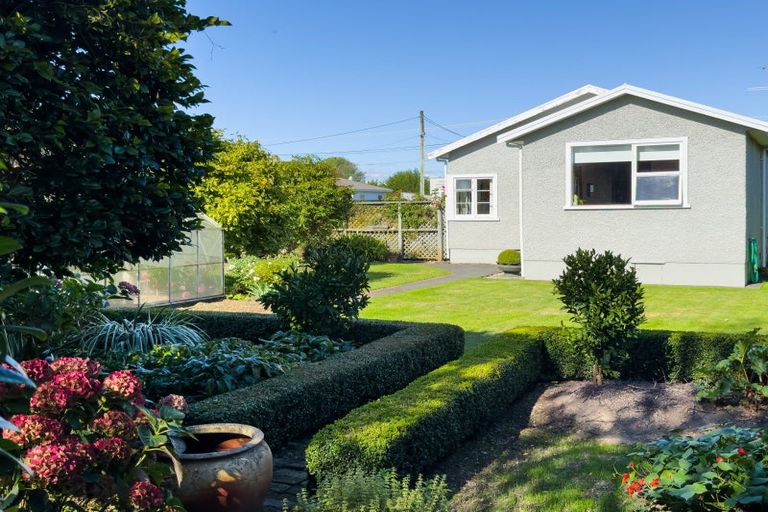 Photo of property in 32 Wyndham Street, Carterton, 5713