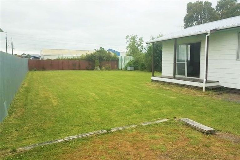 Photo of property in 36-38 Seaforth Avenue, Milson, Palmerston North, 4414