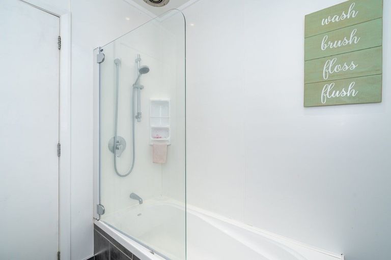 Photo of property in 24 Inglis Street, Mosgiel, 9024