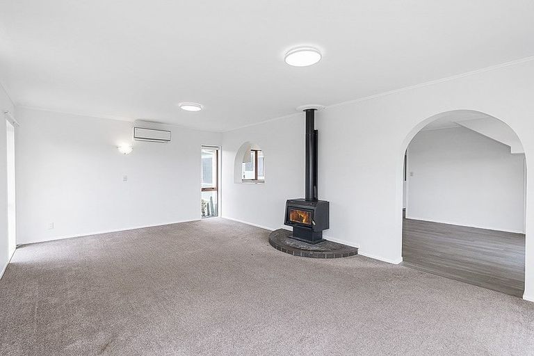 Photo of property in 1 Manawa Avenue, Raumati Beach, Paraparaumu, 5032