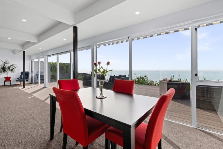 Photo of property in 132 Priestley Terrace, Bluff Hill, Napier, 4110