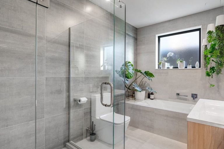 Photo of property in 3 Ropere Street, Kumeu, 0810