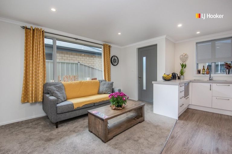 Photo of property in 2 Bruce Street, Roslyn, Dunedin, 9011