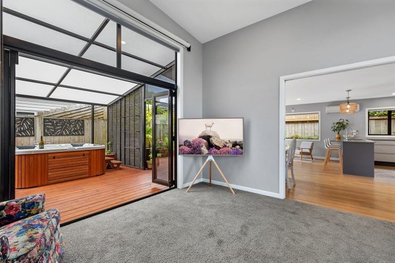 Photo of property in 2 Benmore Crescent, Pyes Pa, Tauranga, 3112