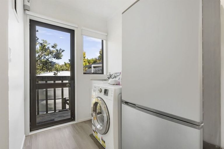 Photo of property in 27 Shadon Place, Stanmore Bay, Whangaparaoa, 0932