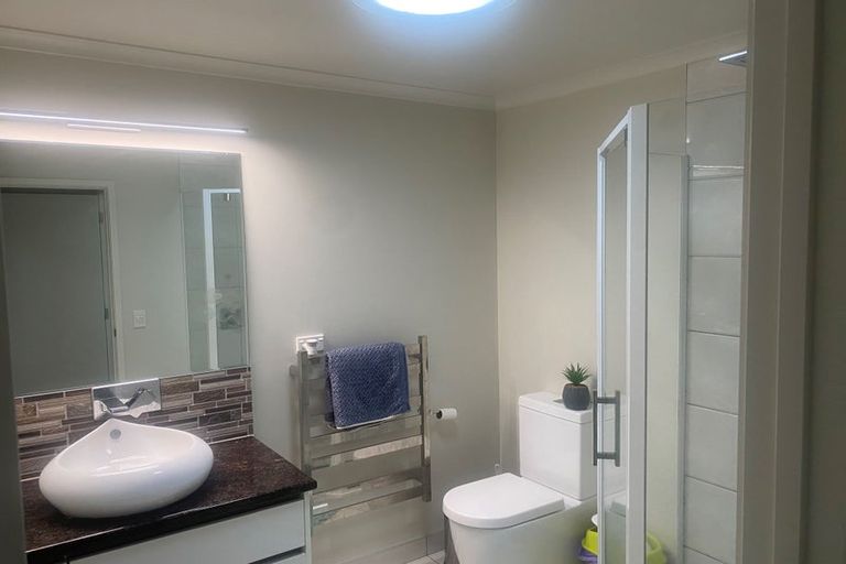 Photo of property in 122a Waterloo Road, Hutt Central, Lower Hutt, 5010