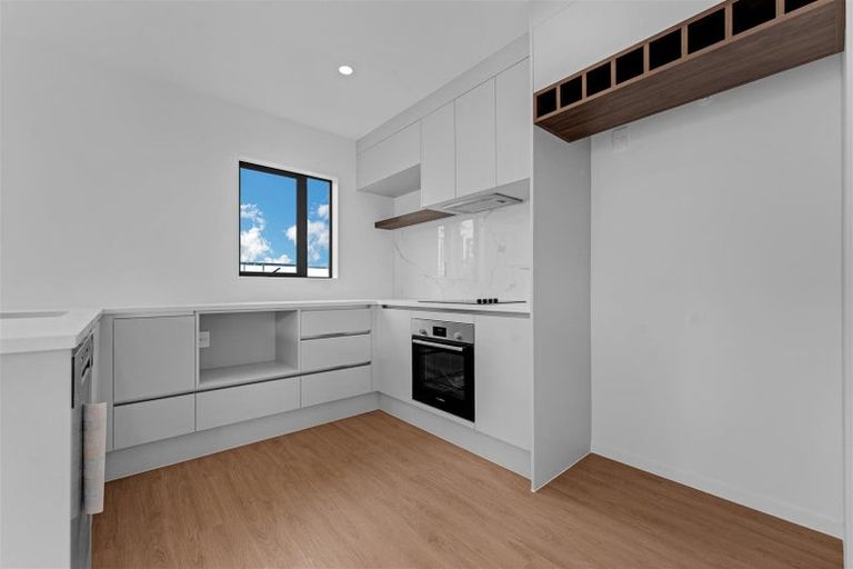 Photo of property in 8 Wahine Street, Papakura, 2110