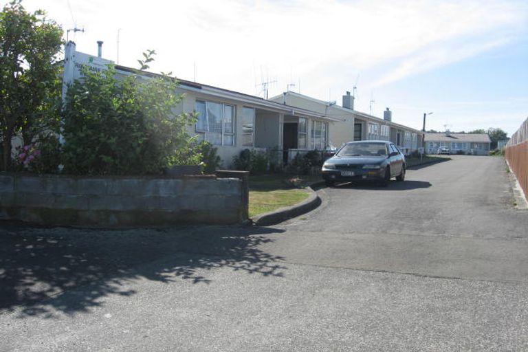 Photo of property in Rangimarie Flats, 15/16 Bowen Street, Feilding, 4702