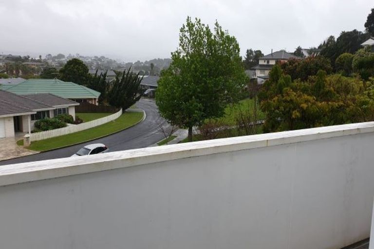 Photo of property in 41 Esther Place, Red Beach, 0932