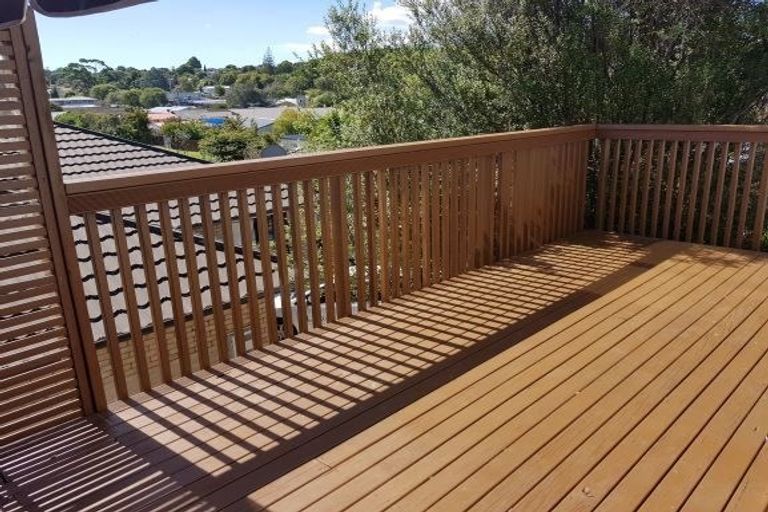 Photo of property in 114 Archers Road, Glenfield, Auckland, 0629