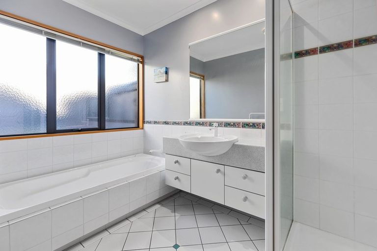 Photo of property in 3 Caernarvon Rise, Bethlehem, Tauranga, 3110