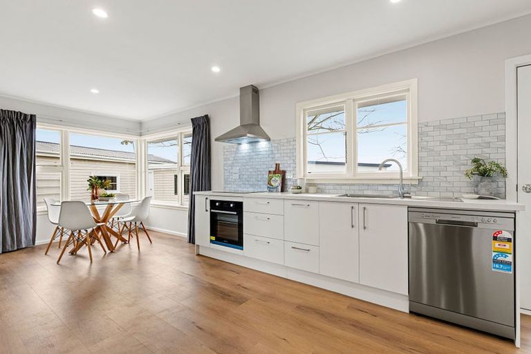 Photo of property in 15 Vivian Street, Burwood, Christchurch, 8083